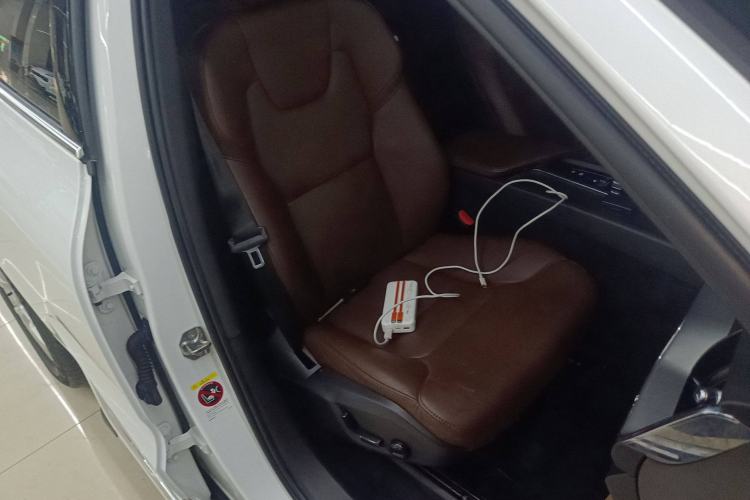 Used Volvo XC60 2021 T5 4x4 Smart Luxury Edition Right Front Seat