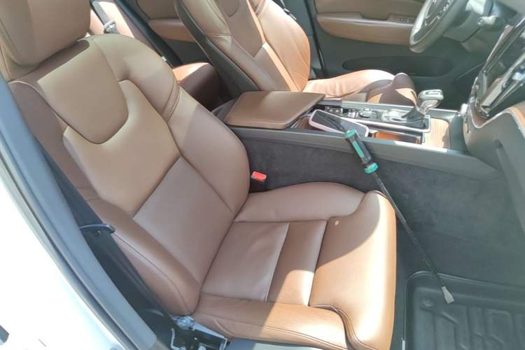 Used Volvo XC60 2021 T5 4x4 Smart Luxury Edition Right Front Seat