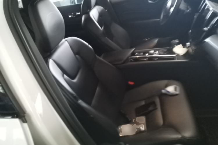 Used Volvo XC60 2021 T5 4x4 Zhiyi Sport Edition Right Front Seat