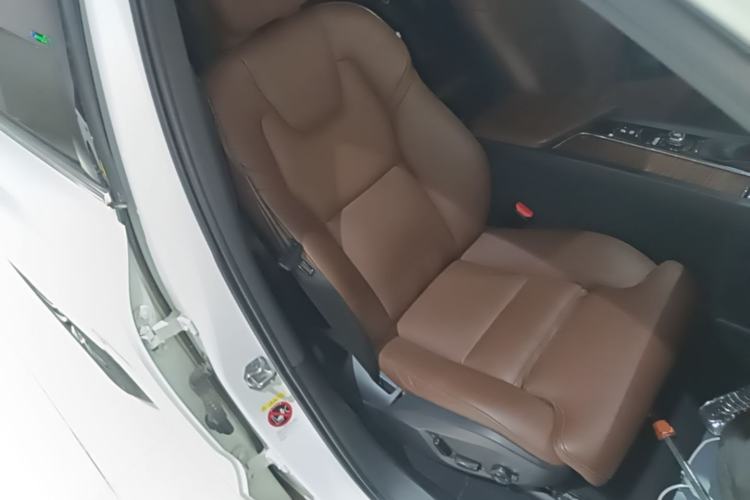 Used Volvo XC60 2021 T5 4x4 Smart Luxury Edition Right Front Seat