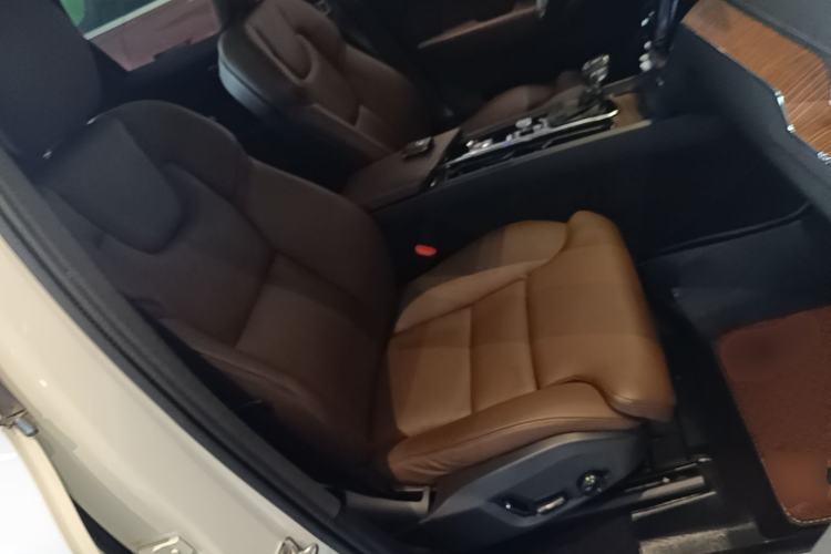 Used Volvo XC60 2021 T5 4x4 Smart Luxury Edition Right Front Seat