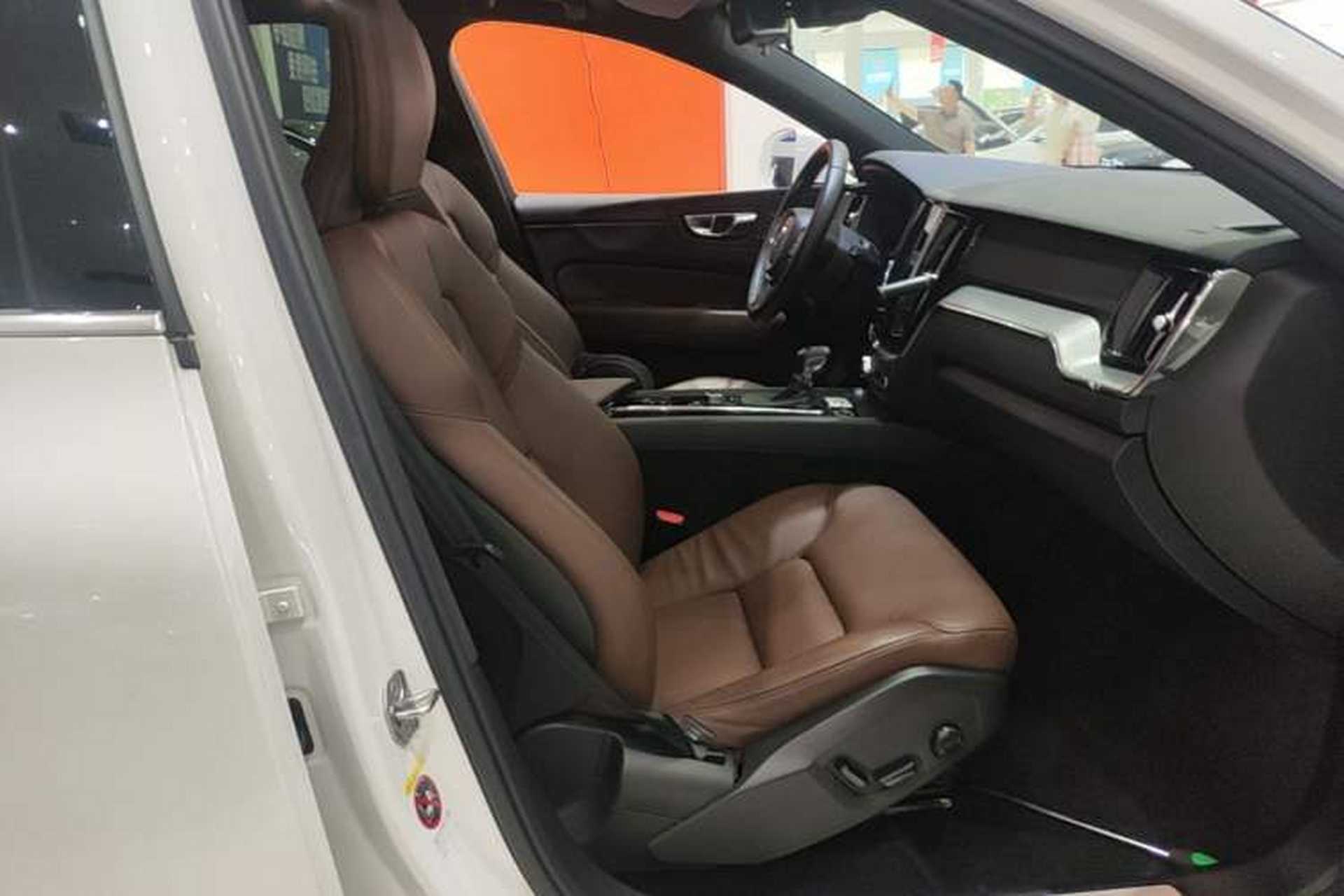 Used Volvo XC60 2021 T5 4x4 Smart Luxury Edition Right Front Seat