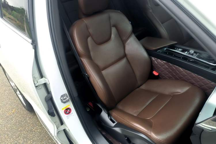 Used Volvo XC60 2021 T5 4x4 Smart Luxury Edition Right Front Seat