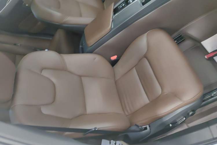Used Volvo XC60 2021 T5 4x4 Smart Luxury Edition Right Front Seat