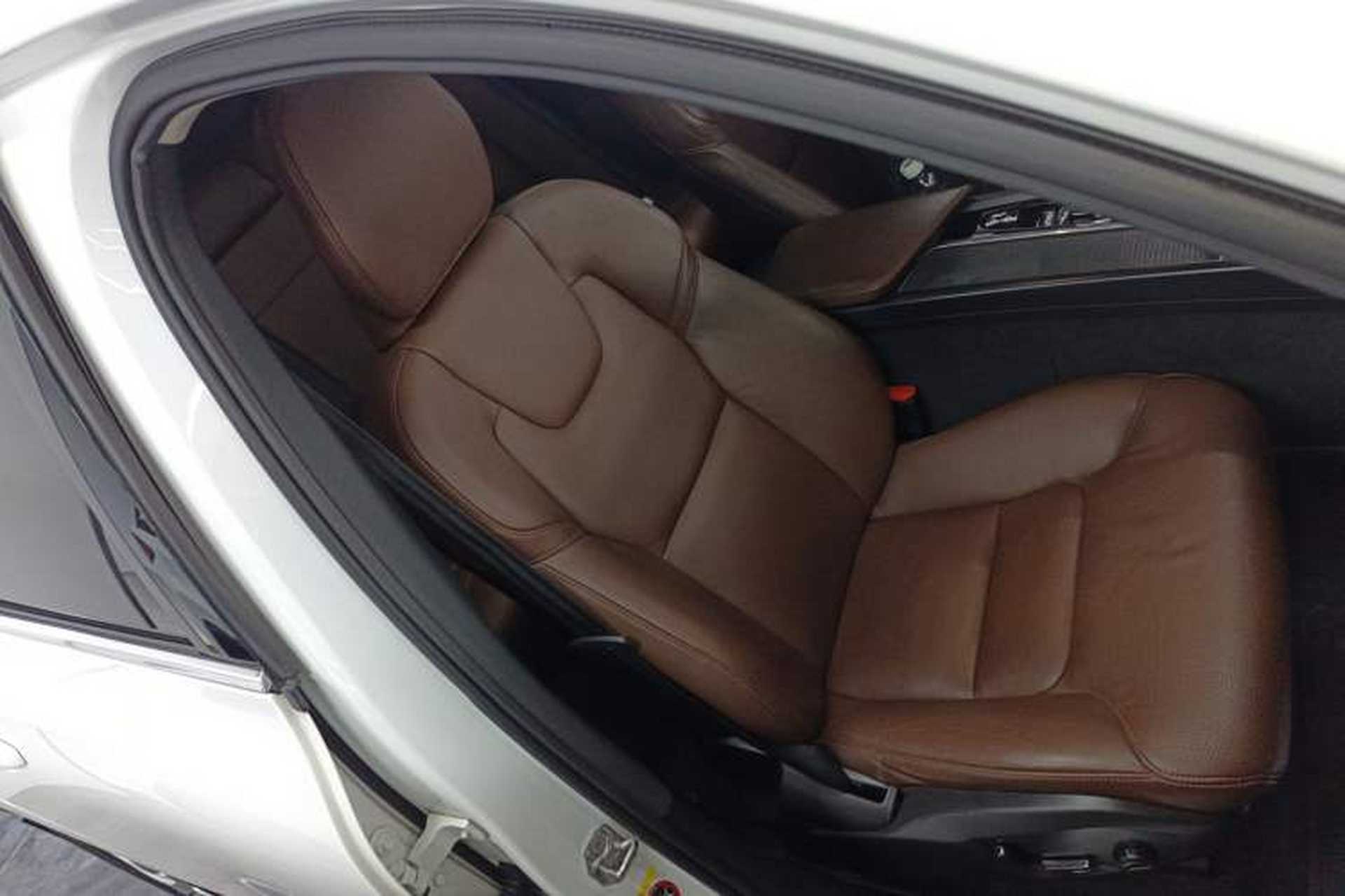 Used Volvo XC60 2021 T5 4x4 Smart Luxury Edition Right Front Seat