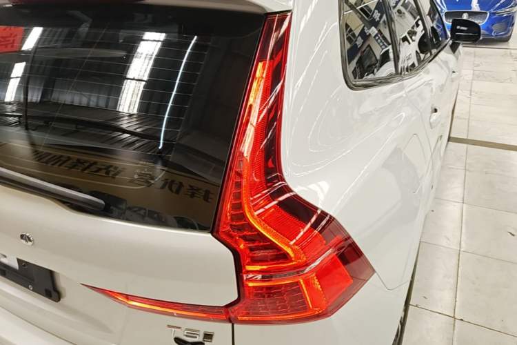 Used Volvo XC60 2021 T5 4x4 Zhiyi Sport Edition Right Rear Taillight