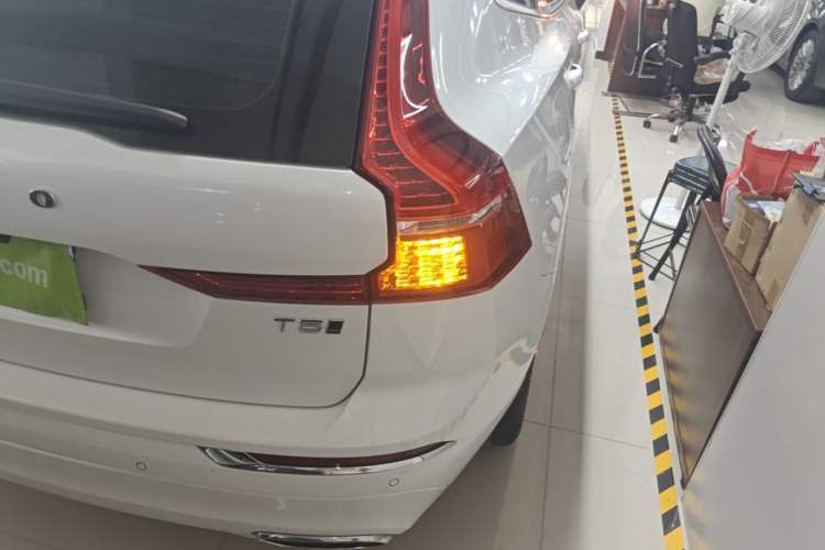 Used Volvo XC60 2021 T5 4x4 Smart Luxury Edition Right Rear Taillight