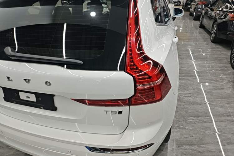 Used Volvo XC60 2021 T5 4x4 Smart Luxury Edition Right Rear Taillight