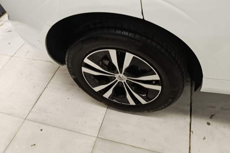 Used Volvo XC60 2021 T5 4x4 Zhiyi Sport Edition Right Rear Wheel Hub