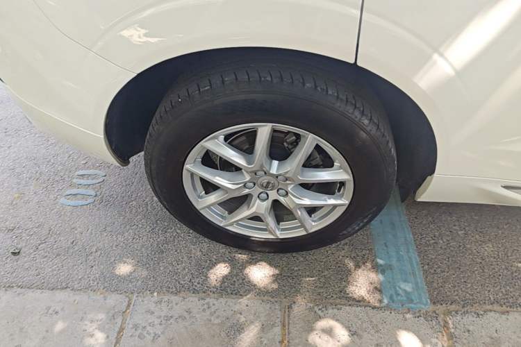 Used Volvo XC60 2021 T5 4x4 Smart Luxury Edition Right Rear Wheel Hub