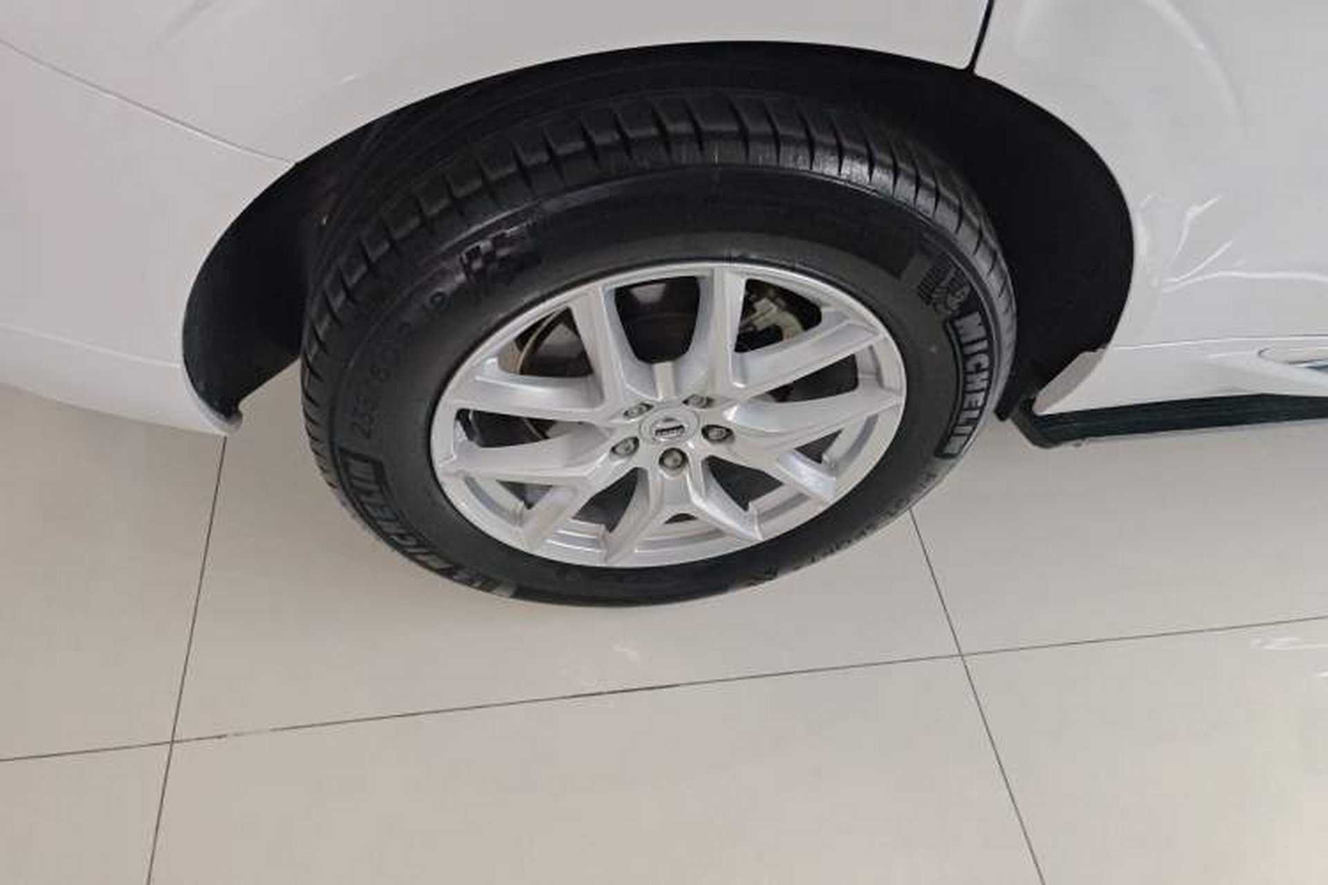 Used Volvo XC60 2021 T5 4x4 Smart Luxury Edition Right Rear Wheel Hub