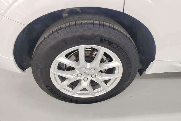 Used Volvo XC60 2021 T5 4x4 Smart Luxury Edition Right Rear Wheel Hub