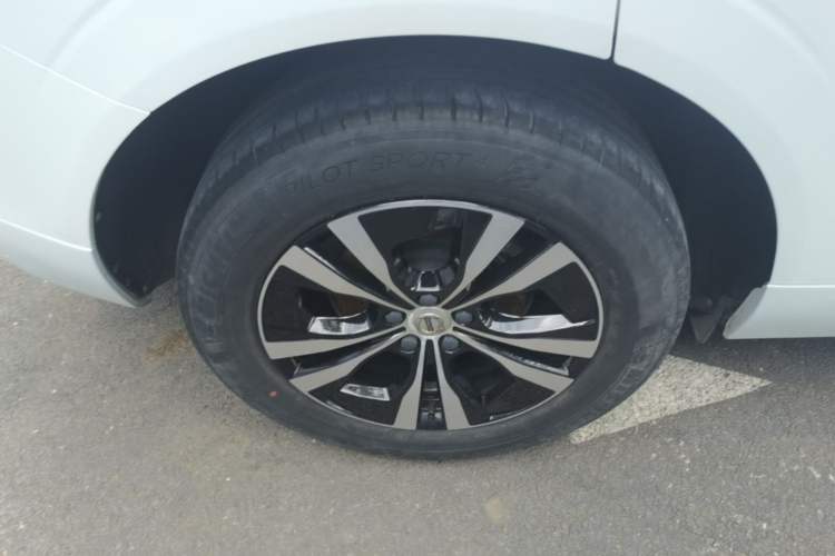 Used Volvo XC60 2021 T5 4x4 Zhiyi Sport Edition Right Rear Wheel Hub