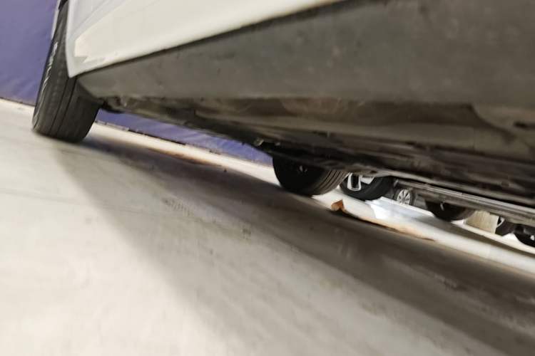 Used Volvo XC60 2021 T5 4x4 Zhiyi Sport Edition Right Side Sill