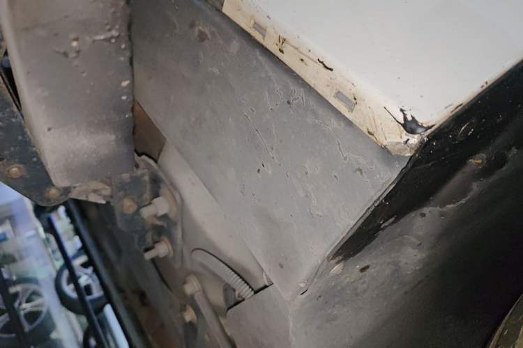 Used Volvo XC60 2021 T5 4x4 Smart Luxury Edition Right Side Sill
