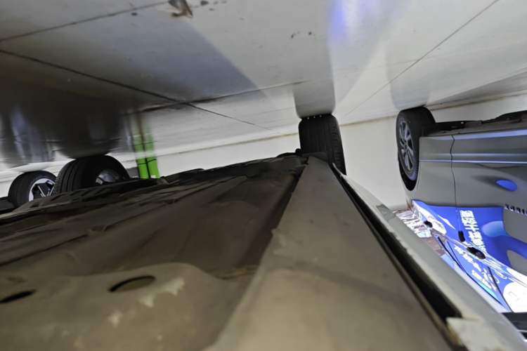 Used Volvo XC60 2021 T5 4x4 Smart Luxury Edition Right Side Sill