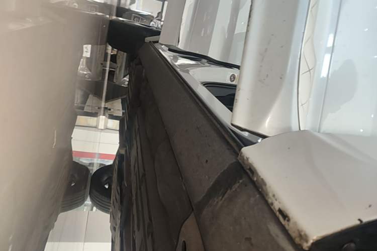 Used Volvo XC60 2021 T5 4x4 Smart & Advanced Sport Edition Right Side Sill