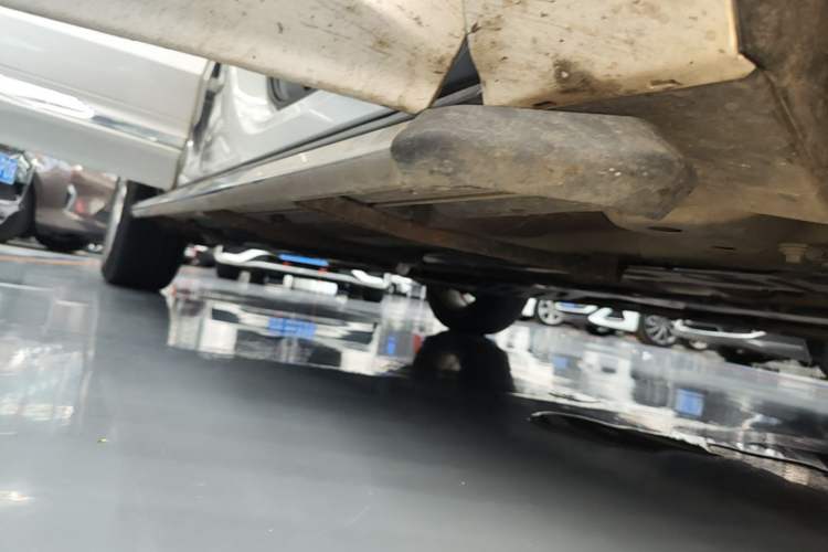 Used Volvo XC60 2021 T5 4x4 Smart Luxury Edition Right Side Sill
