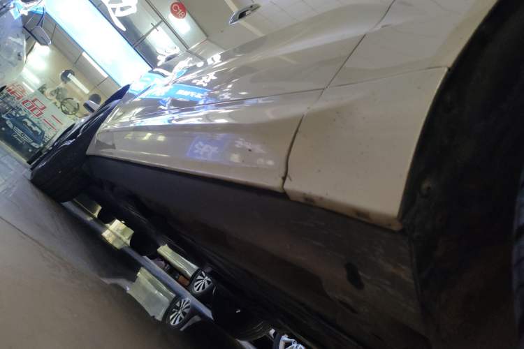 Used Volvo XC60 2021 T5 4x4 Zhiyi Sport Edition Right Side Sill