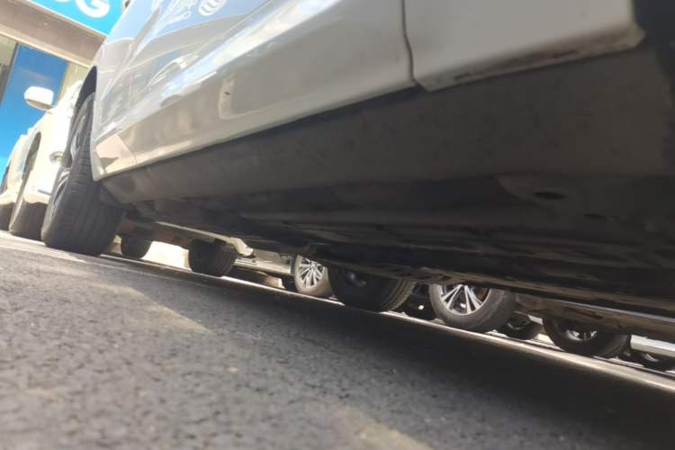 Used Volvo XC60 2021 T5 4x4 Zhiyi Sport Edition Right Side Sill