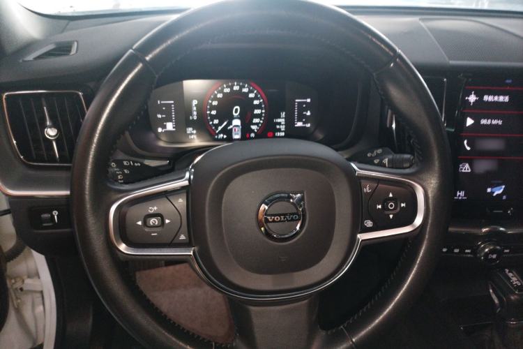 Used Volvo XC60 2021 T5 4x4 Smart Luxury Edition Steering Wheel