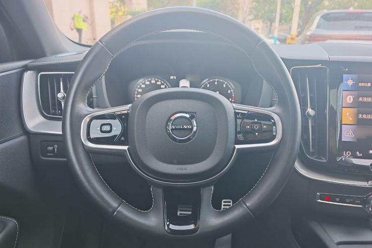 Used Volvo XC60 2021 T5 4x4 Smart & Advanced Sport Edition Steering Wheel