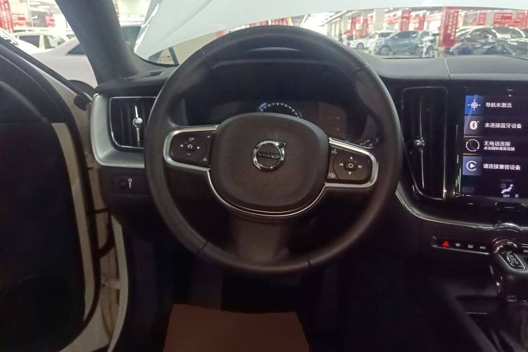 Used Volvo XC60 2021 T5 4x4 Smart Luxury Edition Steering Wheel