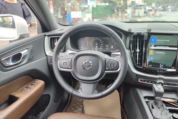 Used Volvo XC60 2021 T5 4x4 Smart Luxury Edition Steering Wheel