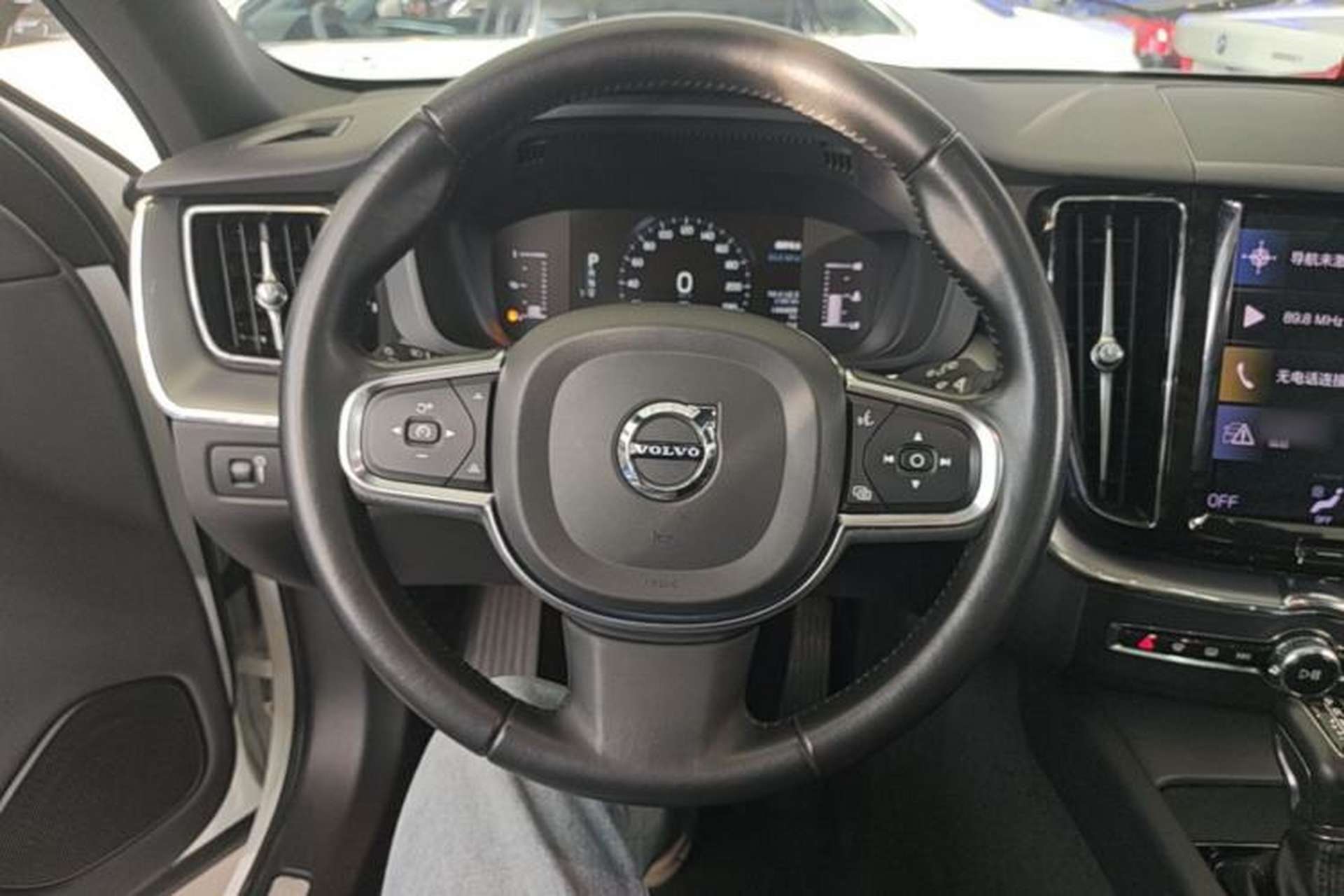 Used Volvo XC60 2021 T5 4x4 Smart Luxury Edition Steering Wheel