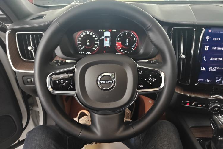 Used Volvo XC60 2021 T5 4x4 Smart Luxury Edition Steering Wheel