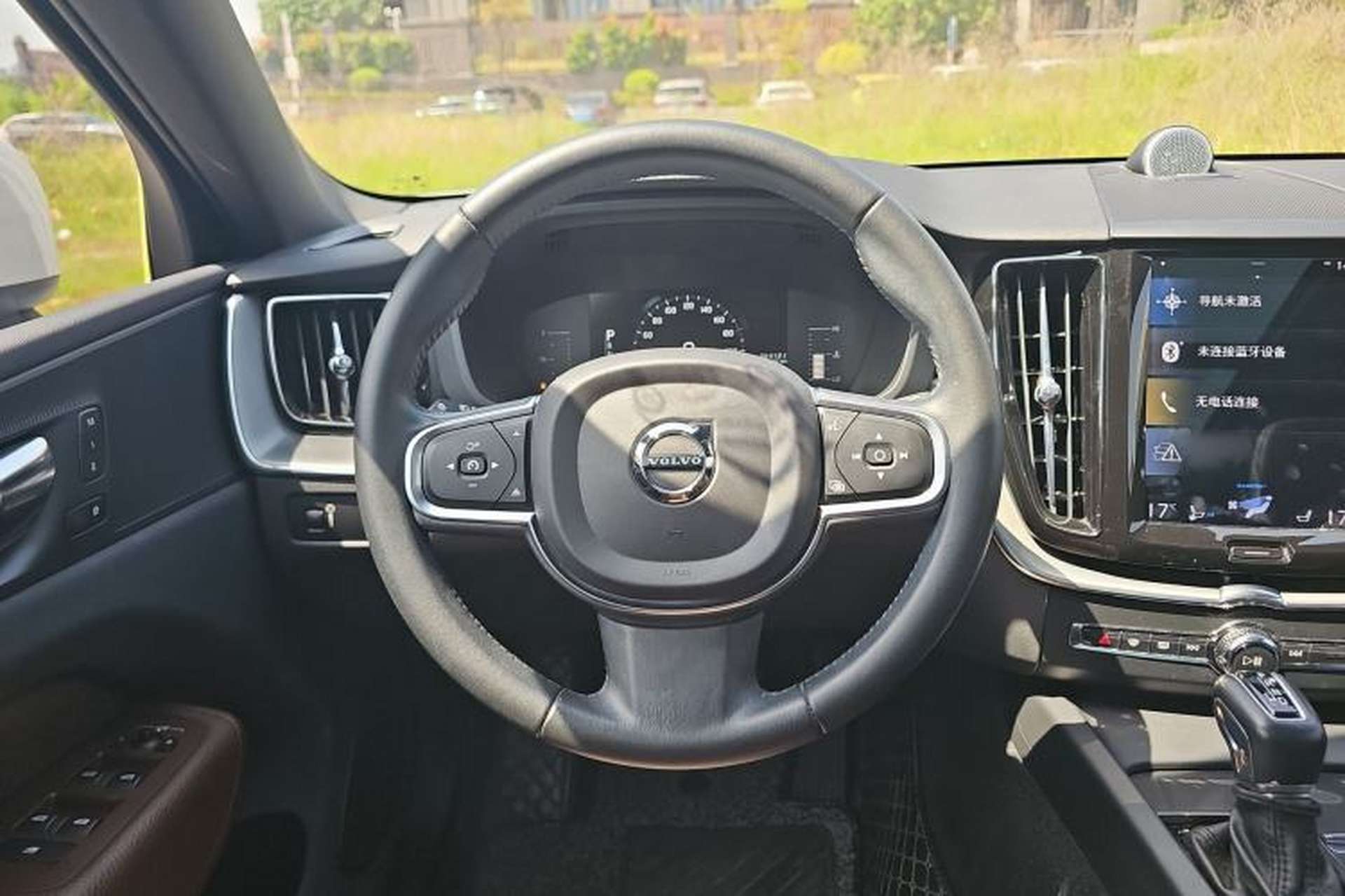 Used Volvo XC60 2021 T5 4x4 Smart Luxury Edition Steering Wheel