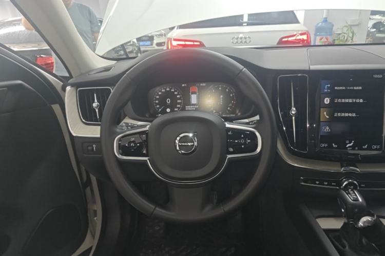 Used Volvo XC60 2021 T5 4x4 Smart Luxury Edition Steering Wheel
