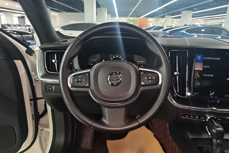 Used Volvo XC60 2021 T5 4x4 Smart Luxury Edition Steering Wheel