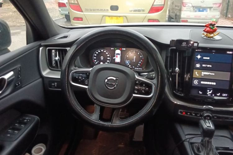 Used Volvo XC60 2021 T5 4x4 Smart & Advanced Sport Edition Steering Wheel