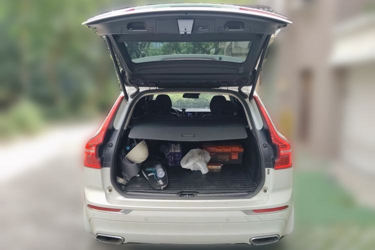 Used Volvo XC60 2021 T5 4x4 Smart Luxury Edition Trunk