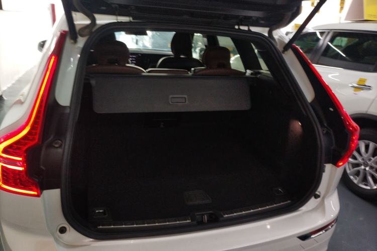 Used Volvo XC60 2021 T5 4x4 Smart Luxury Edition Trunk