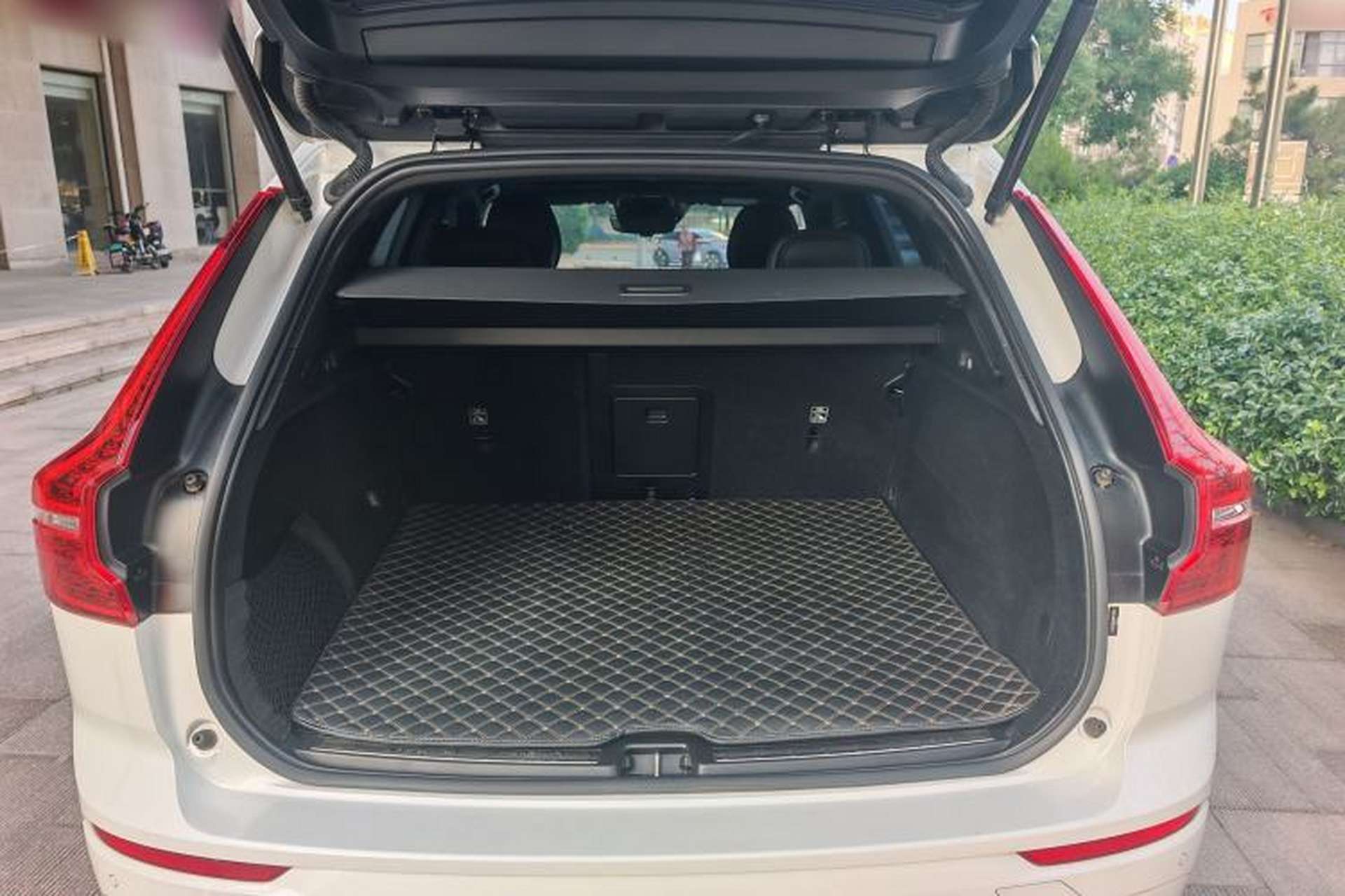 Used Volvo XC60 2021 T5 4x4 Smart & Advanced Sport Edition Trunk