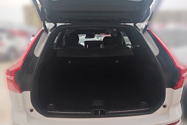 Used Volvo XC60 2021 T5 4x4 Zhiyi Sport Edition Trunk