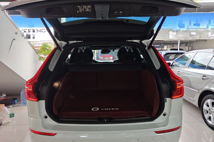Used Volvo XC60 2021 T5 4x4 Smart & Advanced Sport Edition Trunk