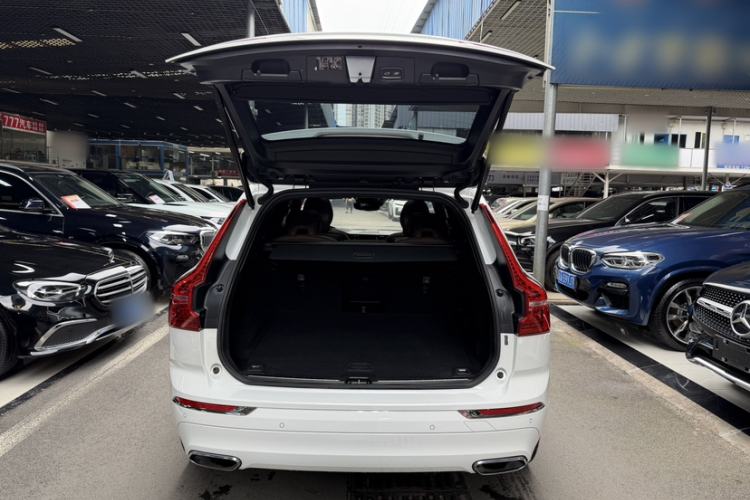 Used Volvo XC60 2021 T5 4x4 Smart Luxury Edition Trunk