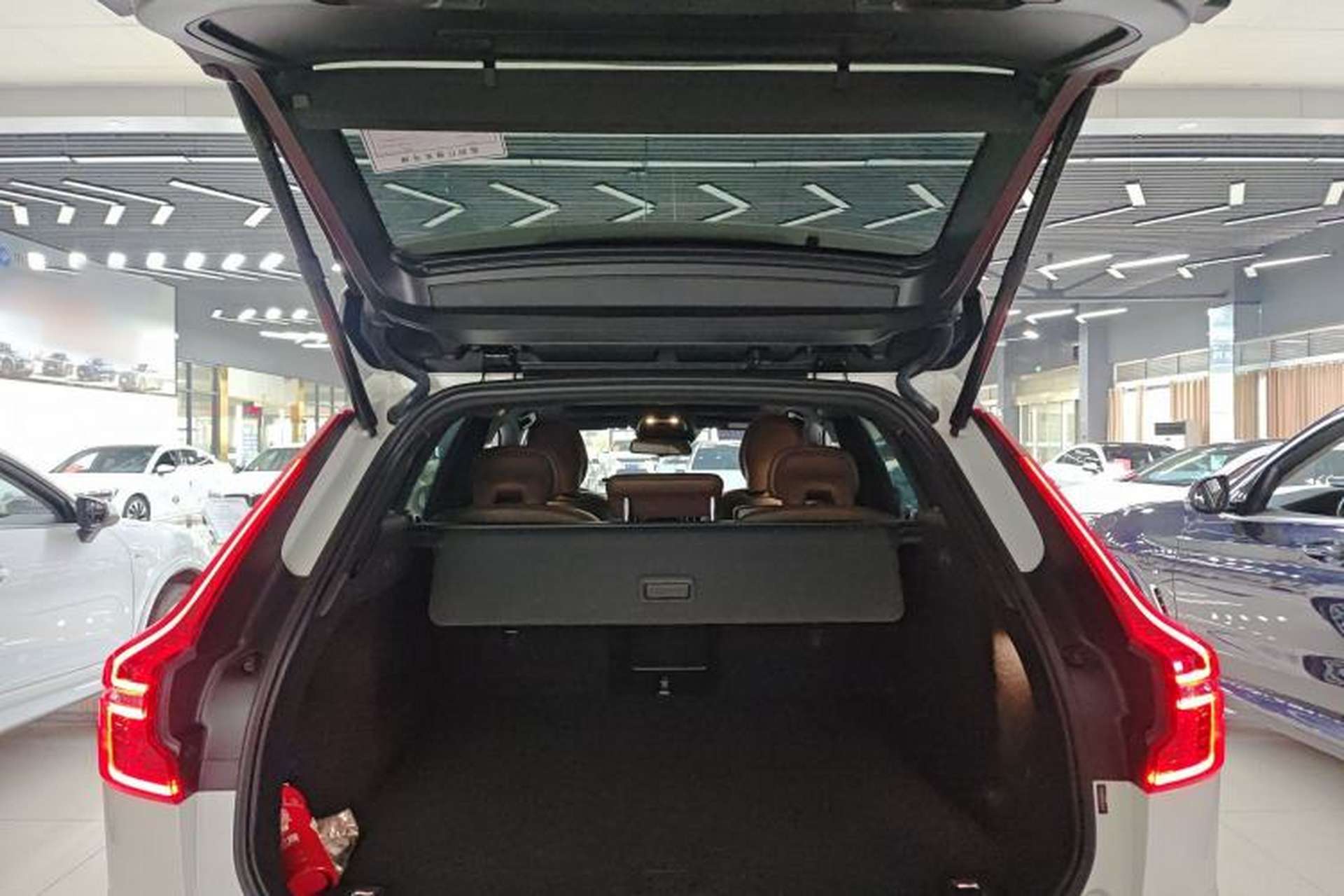Used Volvo XC60 2021 T5 4x4 Smart Luxury Edition Trunk