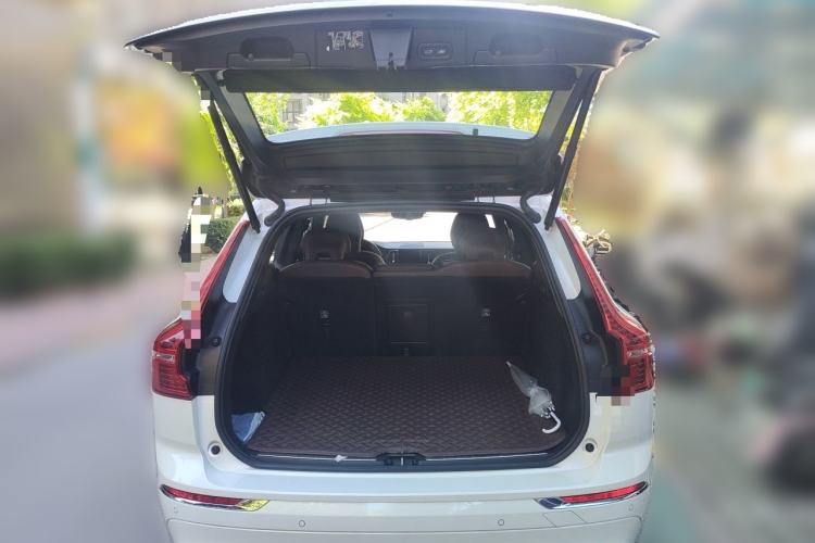 Used Volvo XC60 2021 T5 4x4 Smart Luxury Edition Trunk