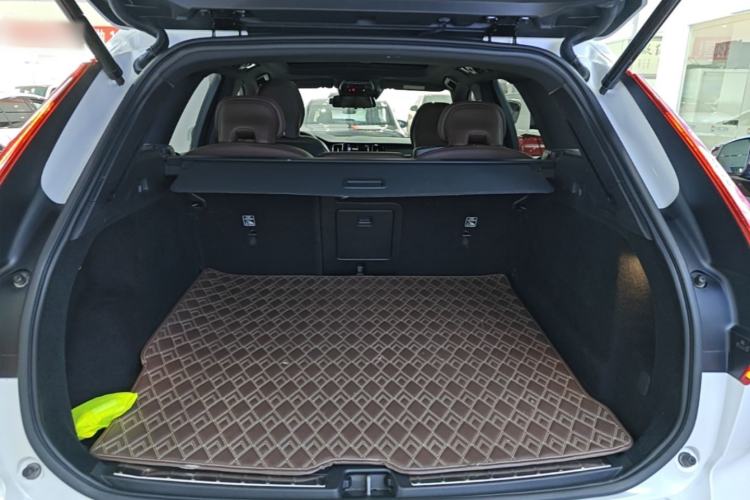 Used Volvo XC60 2021 T5 4x4 Smart Luxury Edition Trunk