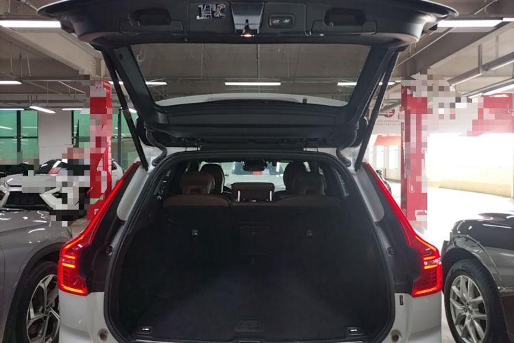 Used Volvo XC60 2021 T5 4x4 Smart Luxury Edition Trunk
