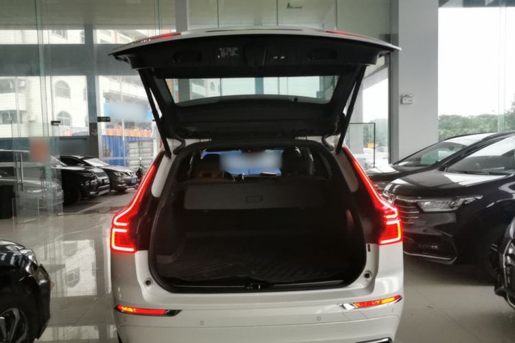 Used Volvo XC60 2021 T5 4x4 Smart Luxury Edition Trunk