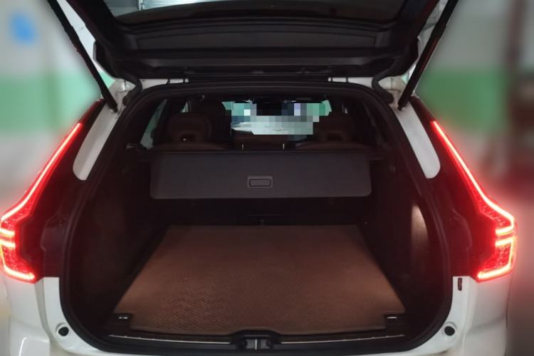 Used Volvo XC60 2021 T5 4x4 Smart Luxury Edition Trunk