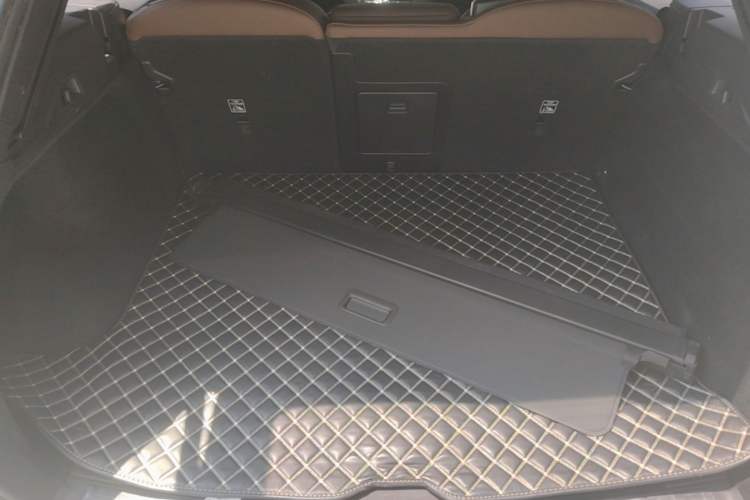 Used Volvo XC60 2021 T5 4x4 Smart Luxury Edition Trunk
