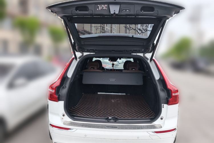 Used Volvo XC60 2021 T5 4x4 Smart Luxury Edition Trunk