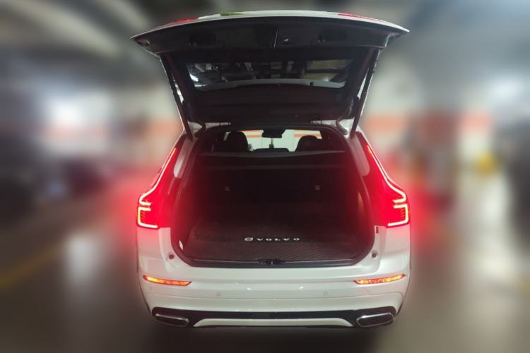 Used Volvo XC60 2021 T5 4x4 Zhiyi Sport Edition Trunk