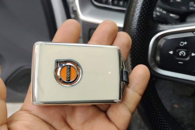 Used Volvo XC60 2021 T5 4x4 Smart Luxury Edition Vehicle Key